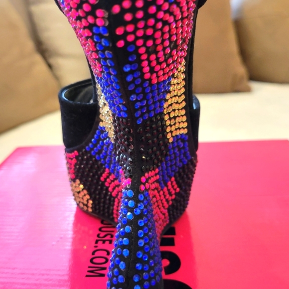 Dollhouse Platforms Curved Wedge Heels - Picture 3 of 6